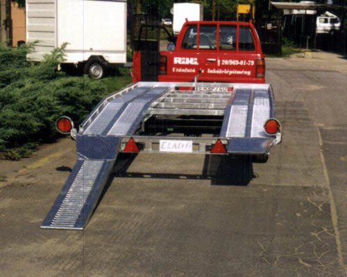 Close Car carrier trailers