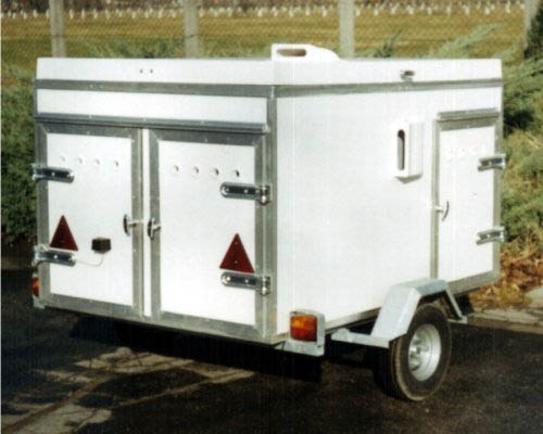 Close Dog carrier trailers